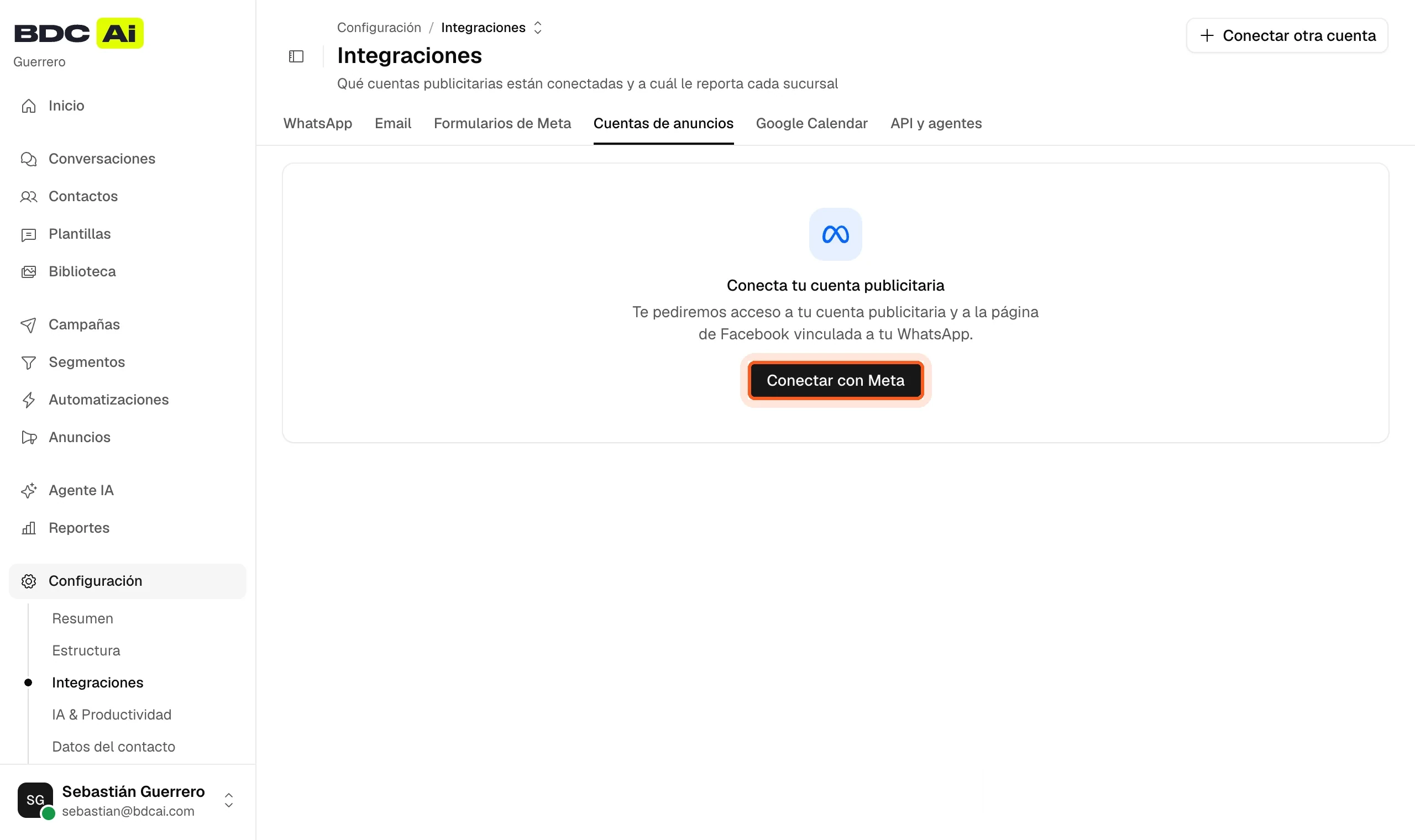 Tarjeta Conecta tu cuenta publicitaria con el botón Conectar con Meta resaltado